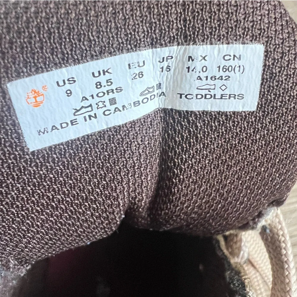 Timberland‎ toddler boots size 9